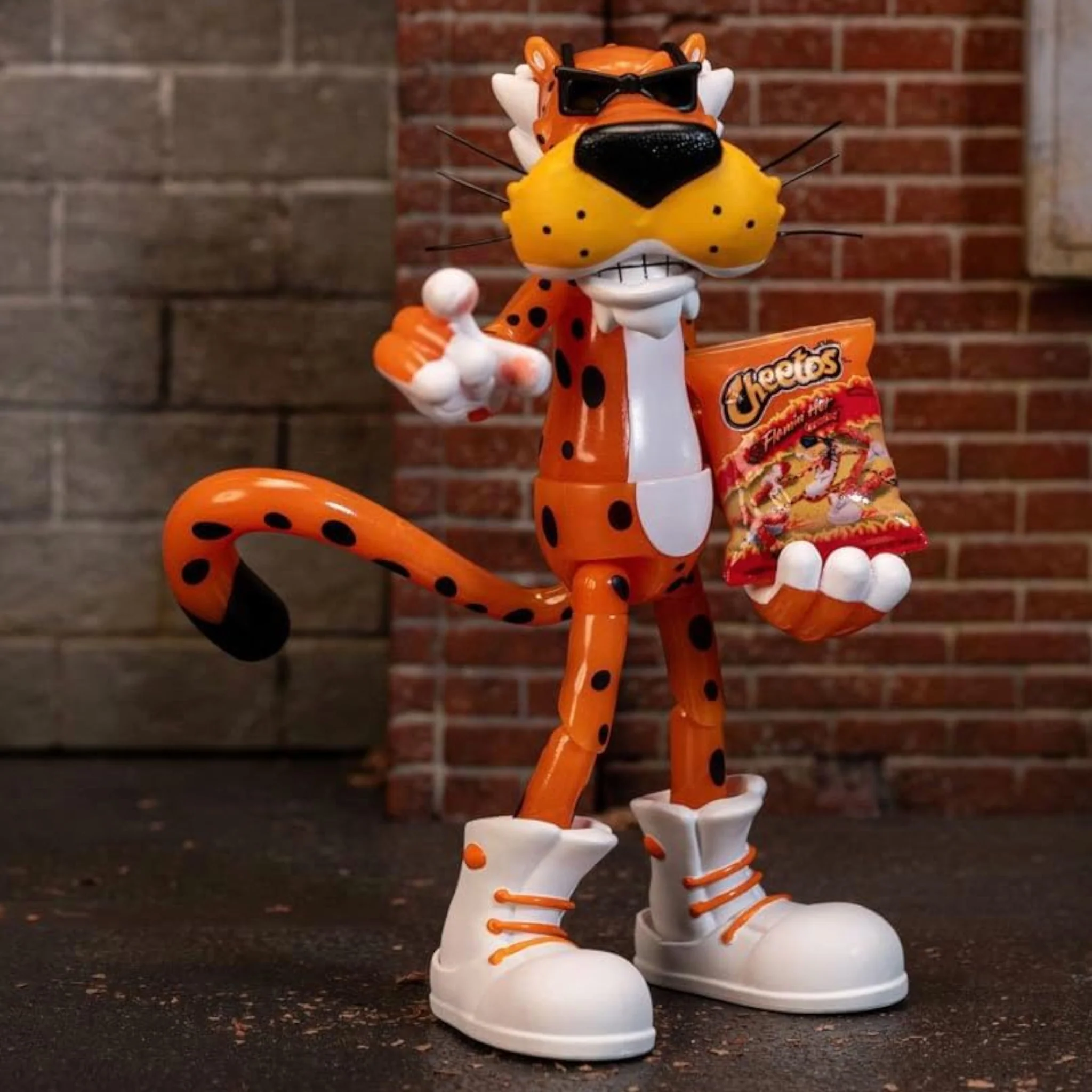 JADA 5" CHESTER CHEETAH CHEETOS CRUNCHY FLAMIN' HOT GLOW IN THE DARK - ACTION FIGURE - Image 4