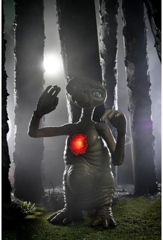 NECA - E.T 40 aniversario ULTIMATE DELUXE E.T WITH LED CHEST - Image 6