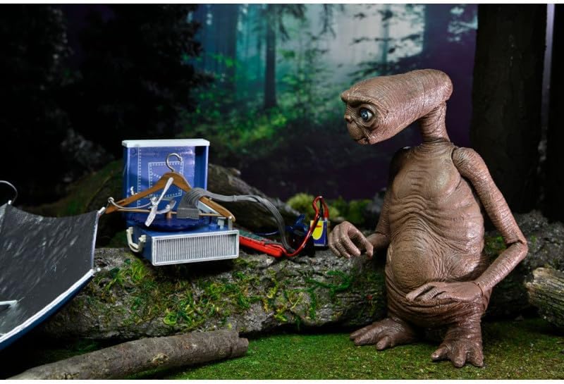 NECA - E.T 40 aniversario ULTIMATE DELUXE E.T WITH LED CHEST - Image 7