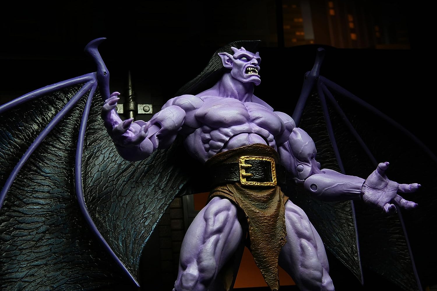 (CAJA DAÑADA) NECA - GARGOYLES ULTIMATE GOLIATH ACTION FIGURE - Image 5