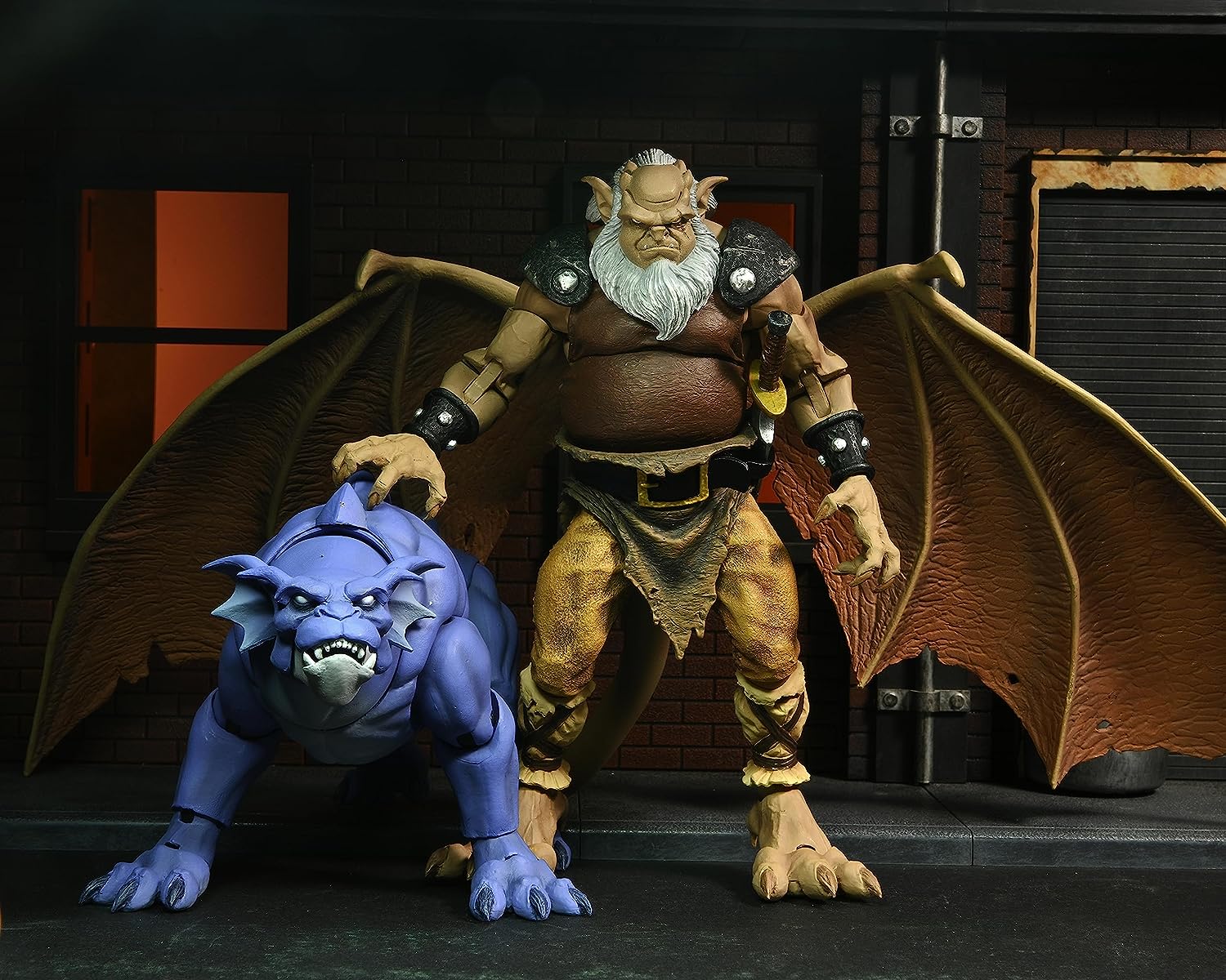 NECA - GARGOYLES ULTIMATE HUDSON ACTION FIGURE - Image 4
