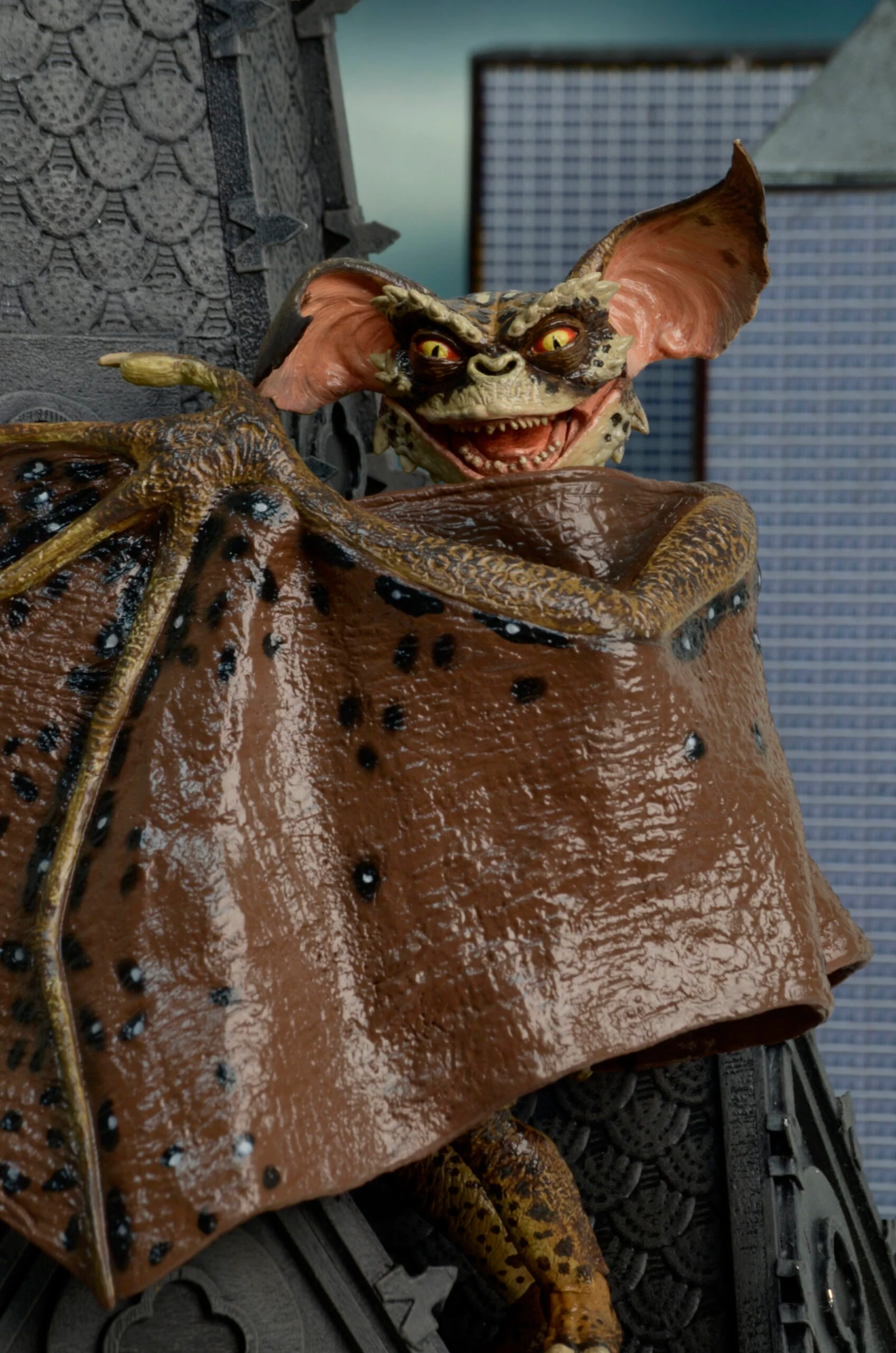 NECA - GREMLINS 2 BAT GREMLIN DELUXE ACTION FIGURE - Image 5